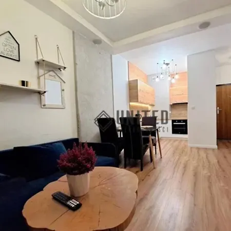 Apartment With Terrace, Next To The Train Station And Old Town